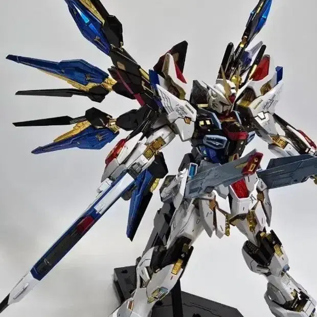 [BUNJANG] Painted MGEX Strike Freedom Gundam (Assembled) / 도색작 MGEX 스트라이크 프리덤 가조립 판매합니다 ~