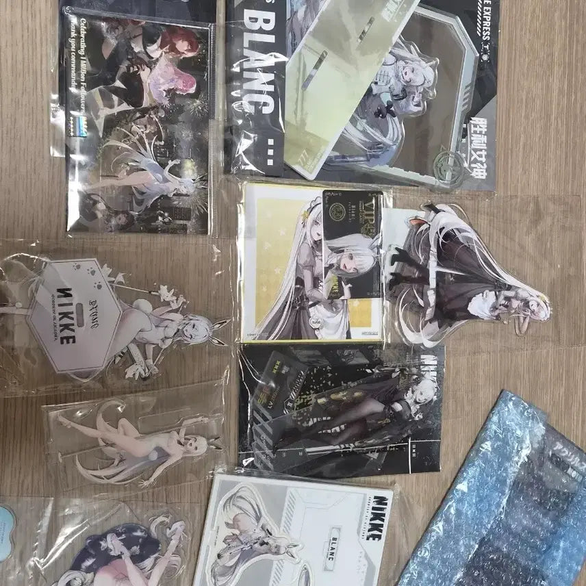 [BUNJANG] Nier: Automata Blanc Acrylic Standee Bundle Set / 니케 블랑 굿즈 아크릴 일괄 판매합니다
