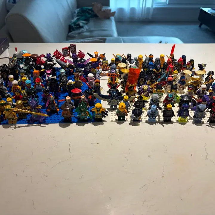 [BUNJANG] LEGO Ninjago and Assorted Minifigures Bundle (100+ pcs) / 레고 닌자고 및 각종 미니피규어 100개이상