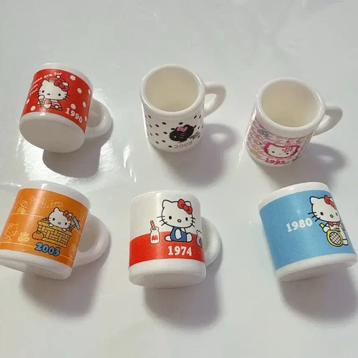 [BUNJANG] Hello Kitty Commemorative Mug Set (6 Types) / 키티 연도 머그컵 6종 세트