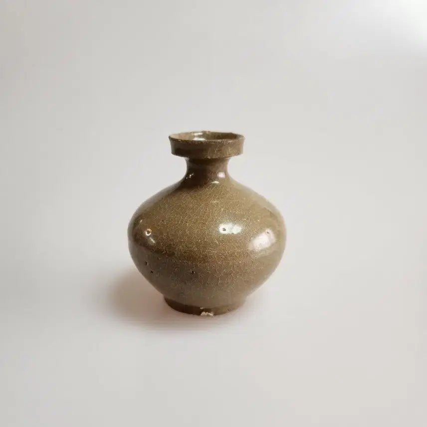 [BUNJANG] Early Goryeo Dynasty Celadon Vase / 골동품 고려시대 초기에 제작된 고려청자 유병