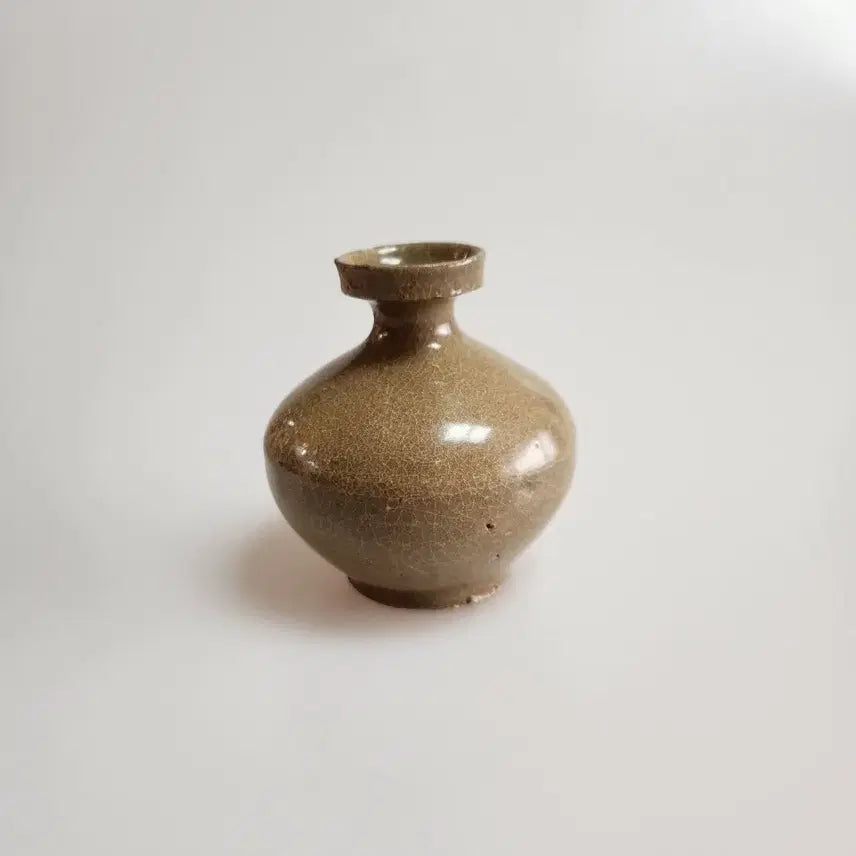 [BUNJANG] Early Goryeo Dynasty Celadon Vase / 골동품 고려시대 초기에 제작된 고려청자 유병