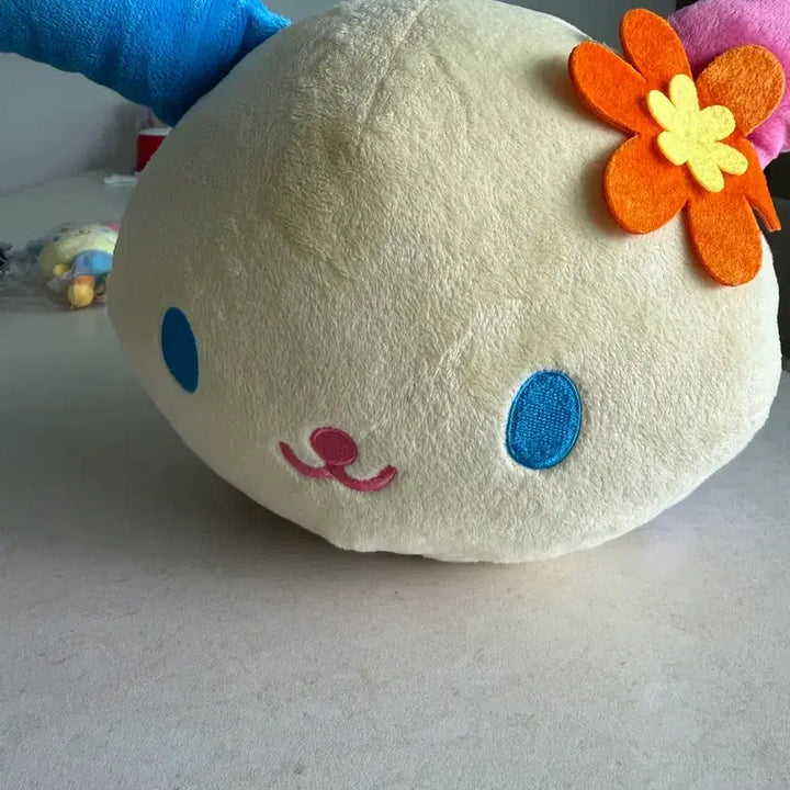 [BUNJANG] Usahana Lying Medium Plush / 우사하나 엎드려 중형인형