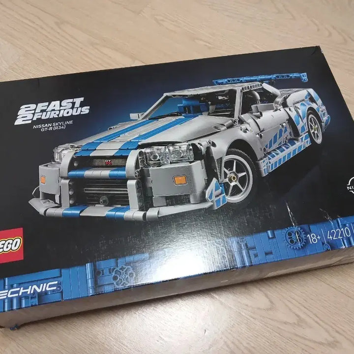 [BUNJANG] LEGO Technic 42122 Jeep Wrangler / 레고 테크닉 42210 닛산 스카이라인 GT-R 중고박스 인스 있고 누락 변색 먼지 없습니다. 직거래 충남 계룡. 택배시 분해없이 완충하여 발송