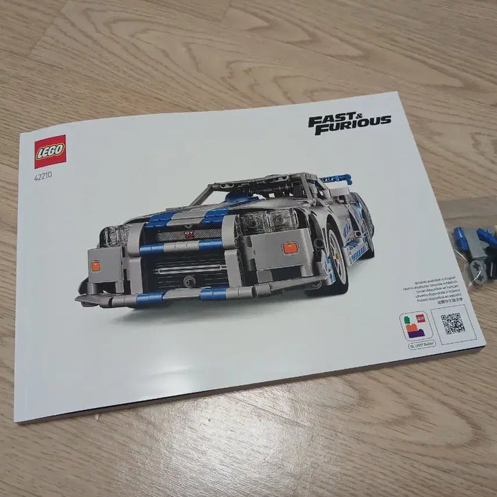 [BUNJANG] LEGO Technic 42122 Jeep Wrangler / 레고 테크닉 42210 닛산 스카이라인 GT-R 중고박스 인스 있고 누락 변색 먼지 없습니다. 직거래 충남 계룡. 택배시 분해없이 완충하여 발송