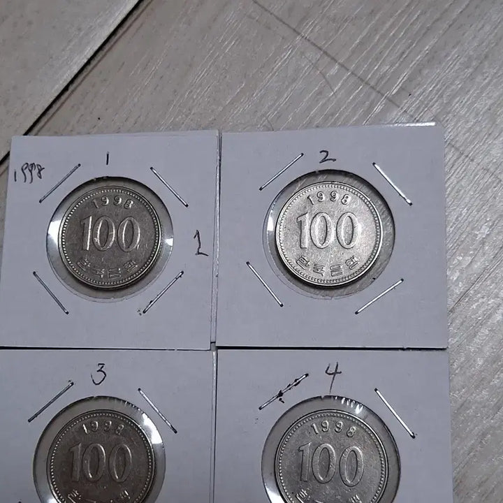 [BUNJANG] 1998 South Korean 100 Won Coin Bundle Set / 특년도 1998년.      4개