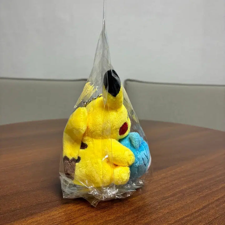 [BUNJANG] Pokemon Edition Marill Beach Ball Pikachu Plush Keychain / 올리브영 포켓몬 에디션 포켓몬스터 인형키링 마릴 비치볼 피카츄