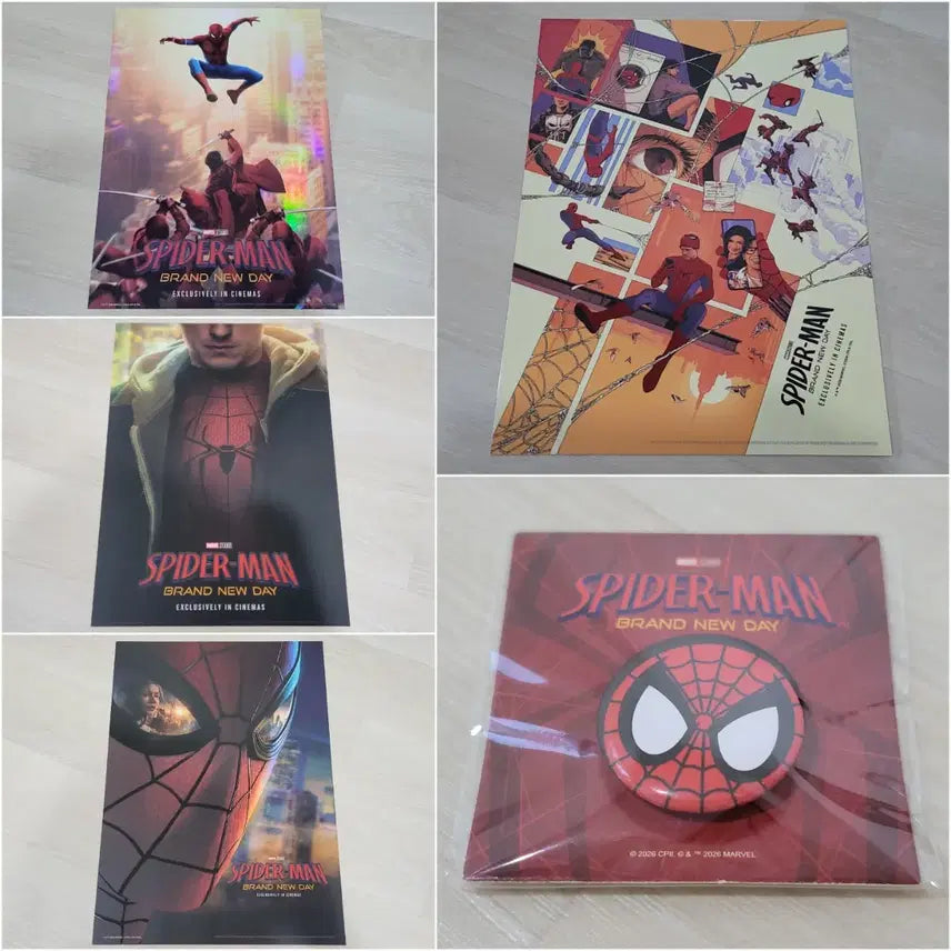 [BUNJANG] Spider-Man 3-Piece Set (Key Visual Poster + Collage Poster + Pin Badge) / [전용박스 안전포장] 스파이더맨 3종 세트 (키비쥬얼 포스터+콜라주 포스터+핀뱃지)