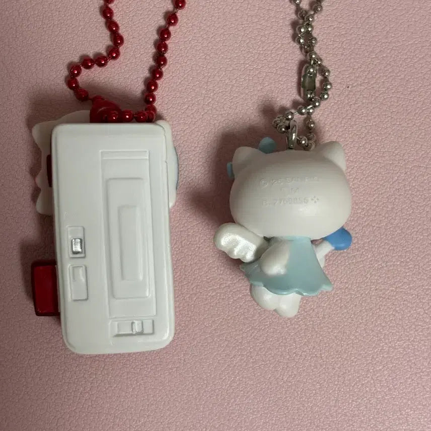 [BUNJANG] Sanrio Hello Kitty Yumemiru Gacha Camera Keychain Bundle Set (50th Anniversary) / 일괄)헬로키티 유메미루 가챠 키링 50주년 카메라 산리오 키티 메지루시