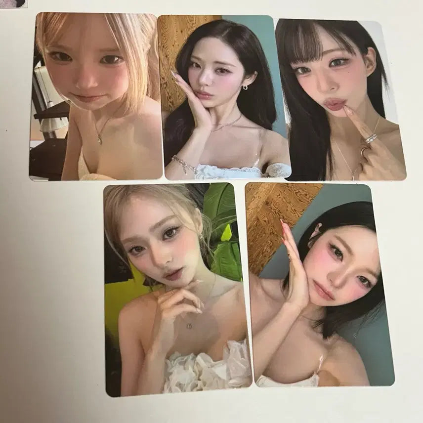[BUNJANG] fromis_9 "Tomorrow, With You" Glow Concert VIP Lucky Draw Bundle Set Photocard &amp; Pouch / 일괄)프로미스나인 콘서트 막콘 일요일 tomorrow glow 플로버 부스 파우치 vip 특전 사첵 입장 포카 멤버쉽 키트