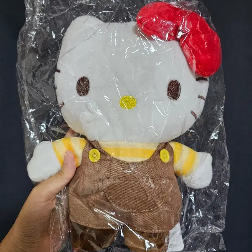 [BUNJANG] Sanrio Hello Kitty Cafe Part-time Medium Plush / 산리오 헬로키티 카페 알바 중형 인형