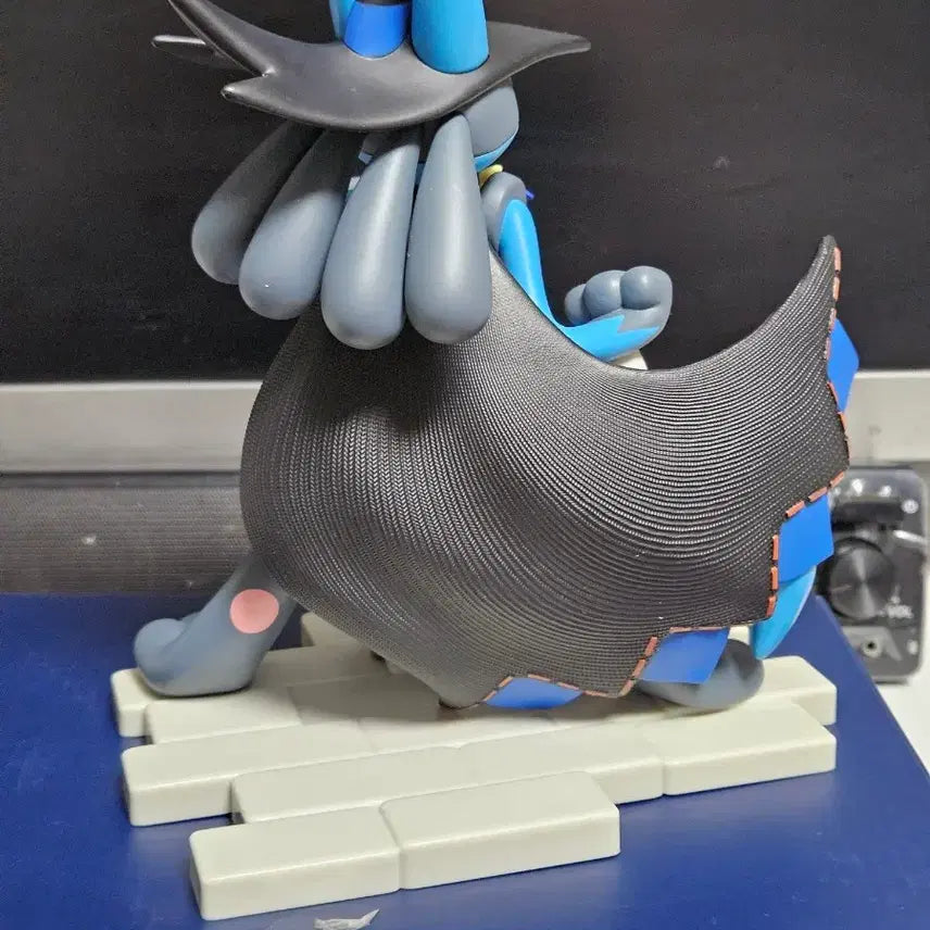 [BUNJANG] Hollibox Lucario Pokemon Figure / 홀리박스 포켓몬 루카리오 중형 피규어 팝니다