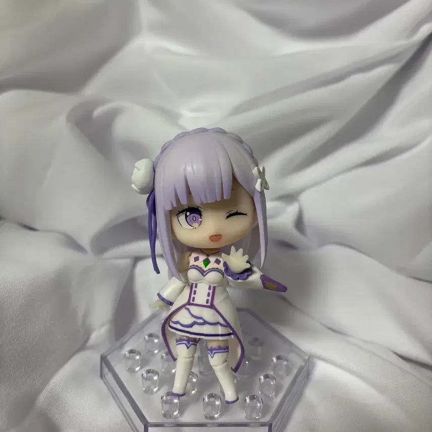 [BUNJANG] Re:Zero Emilia D-Form+ Figure / 리제로 에밀리아 dform+ 피규어
