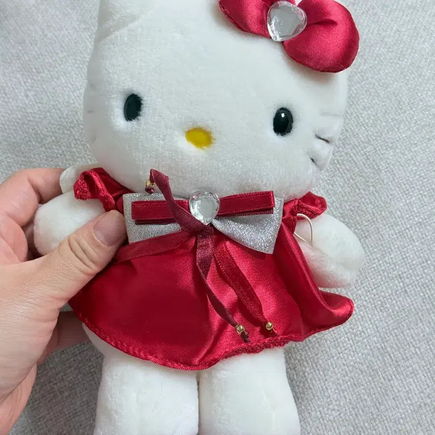 [BUNJANG] Classic Kitty Stuffed Toy / 고전키티