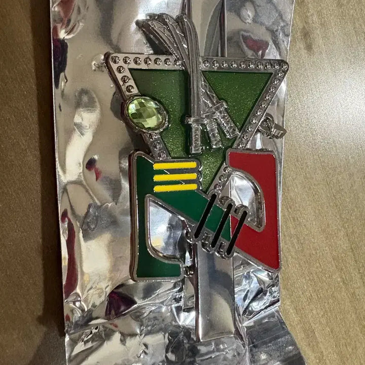 [BUNJANG] One Piece Zoro Logo Hairpin USJ / 원피스 로고 헤어핀 USJ 유니버셜 스튜디오 조로