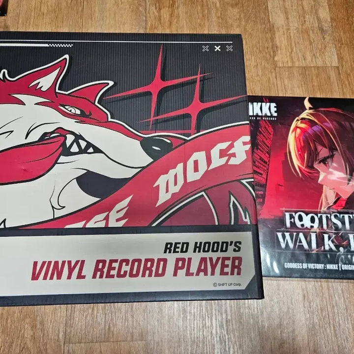 [BUNJANG] Nike Red Hood Record Player (Turntable) + LP Vinyl / 주말한정할인)니케 레드후드 레코드 플레이어(턴테이블)+LP판 바이닐