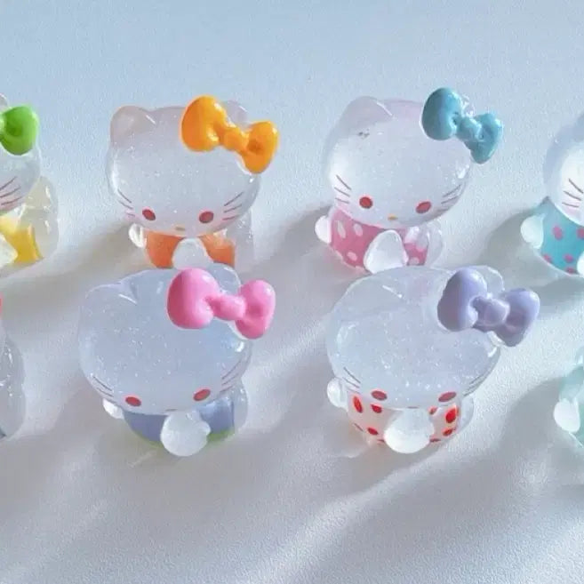 [BUNJANG] Luminous Ceramic Hello Kitty Figure 8-Piece Set / 야광 도자기 헬로키티 피규어 8종 세트