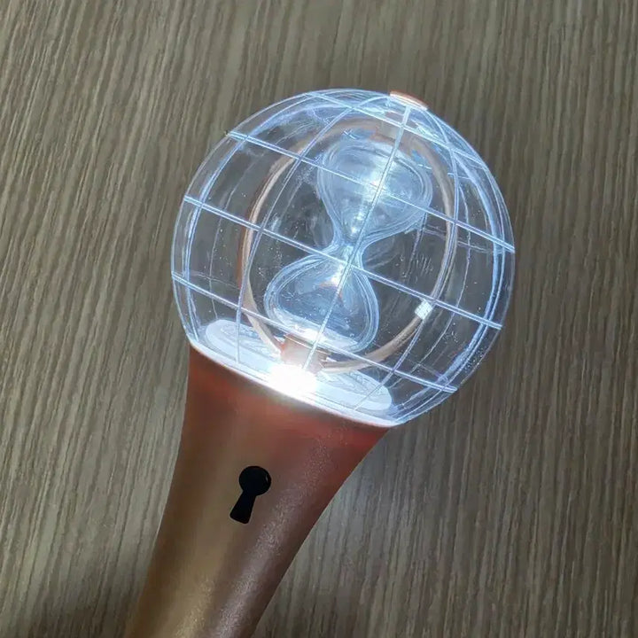 [BUNJANG] ATEEZ Lightstick Version 2 Keyring / 에이티즈 응원봉 버전2 키링 keyring