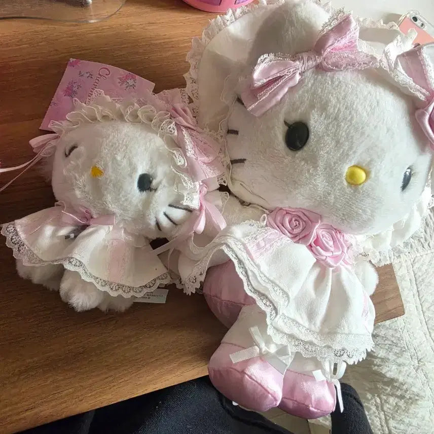 [BUNJANG] Hello Kitty White Frill Chami Set / 화이트 프릴 헬로키티 챠미 세트
