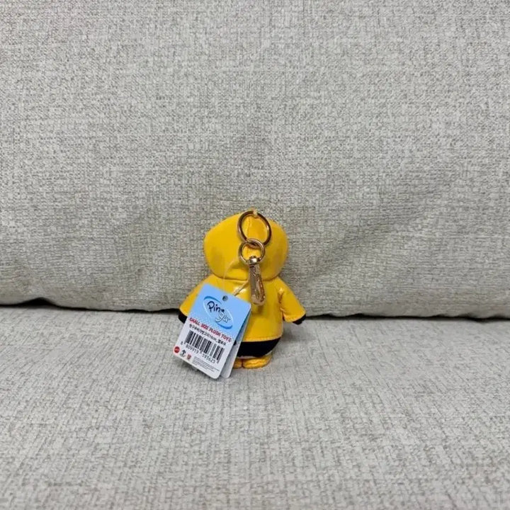 [BUNJANG] Pingu Yellow Raincoat Bag Charm 10cm Keyring Plush / 정품 핑구 노란 우비 가방고리 10cm 키링 인형