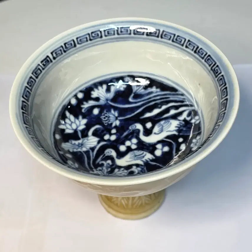 [BUNJANG] Yuan Dynasty Style Celadon Porcelain High-Footed Cup with Dragon and Phoenix Motif / 외황지용문내청화연지조문고족배
