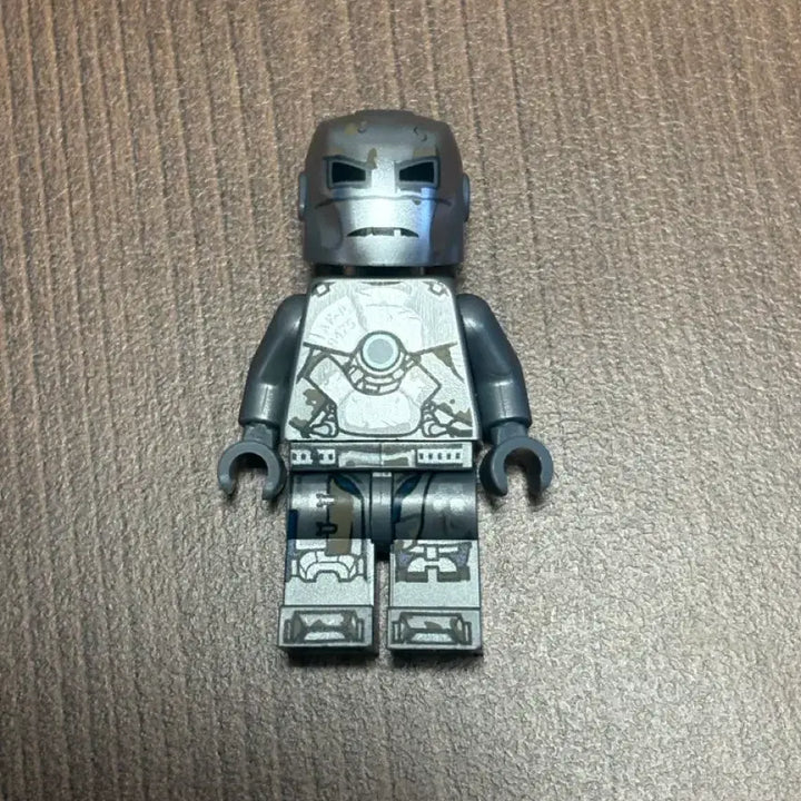 [BUNJANG] LEGO Marvel Iron Man MK1 / 레고 마블 아이언맨 MK1 마크1