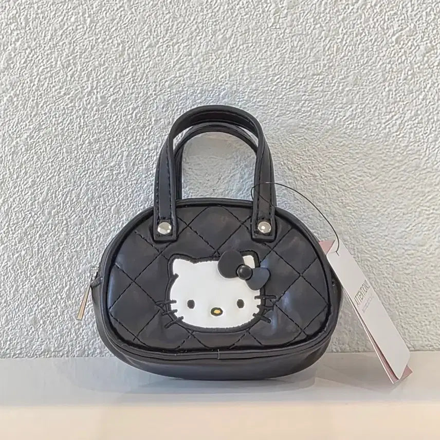 [BUNJANG] Loris Farm Sanrio Hello Kitty Quilted Pouch Keychain / 정품)로리즈팜키티 미퍼벤트키티 퀼팅파우치 키링