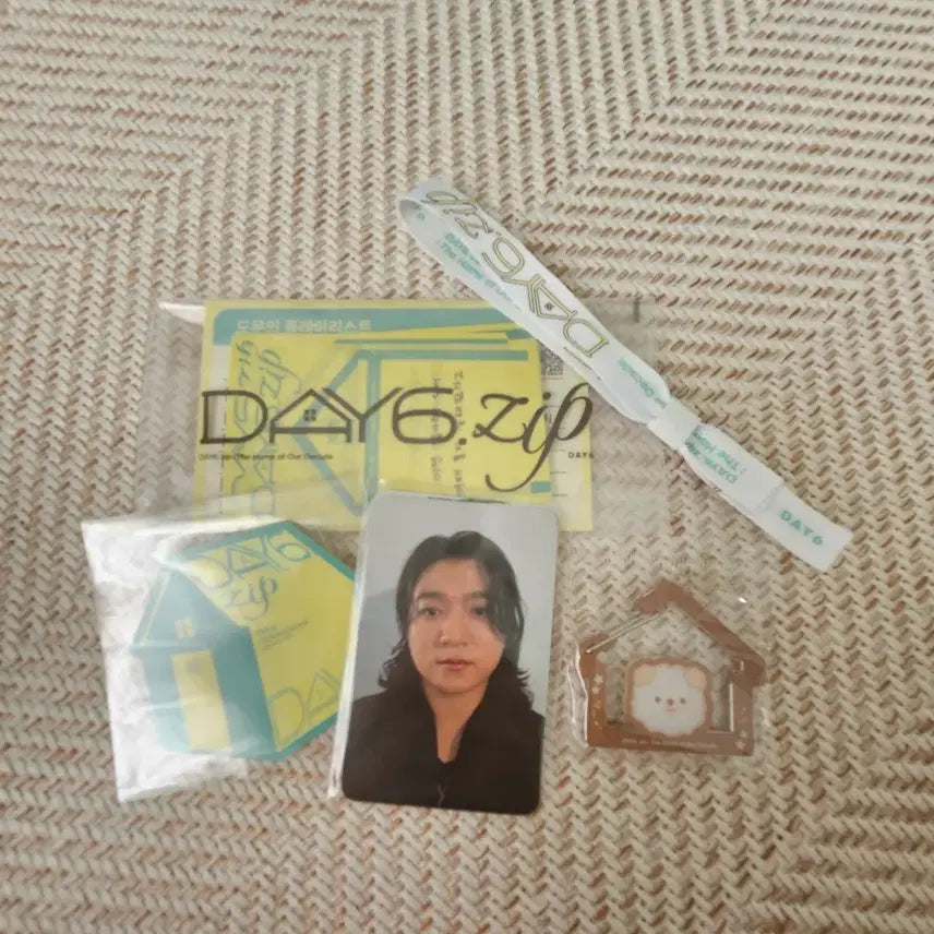 [BUNJANG] DAY6 Zip Goods Bundle Set / day6 zip 굿즈