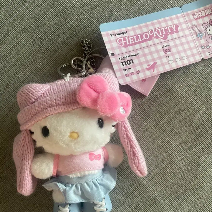 [BUNJANG] NewJeans Shanghai Limited Edition Robear Hello Kitty Mascot Keychain / [새상품/정품] 상하이 한정 뉴진스 롭이어 토끼 헬로키티 마스코트 키링