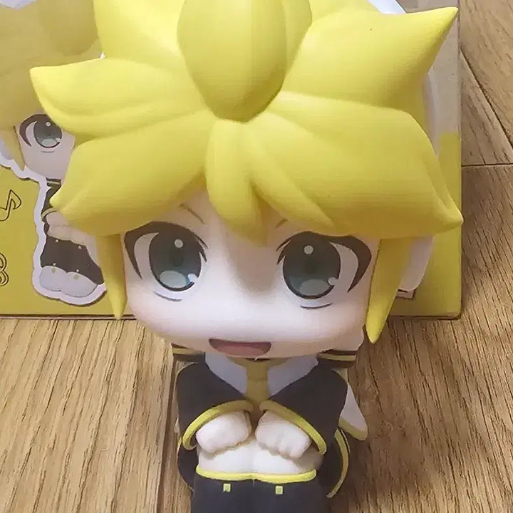 [BUNJANG] Kagamine Len Lockup Nendoroid Figure / 카가미네 렌 록업 피규어 넨도로이드