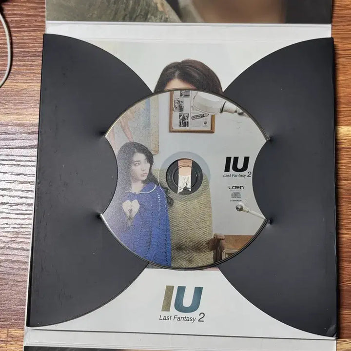 [BUNJANG] IU Last Fantasy 2 Album Autographed / 아이유 Last Fantasy 2 앨범 친필 싸인
