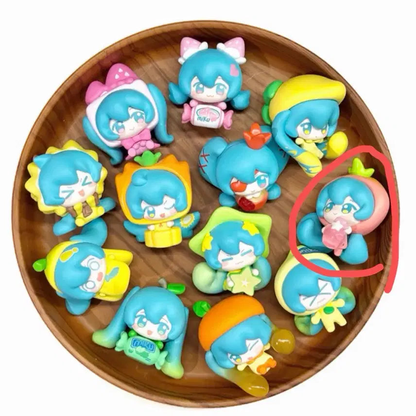 [BUNJANG] Hatsune Miku Peach Gacha Figure / 미쿠 복숭아 가챠 피규어
