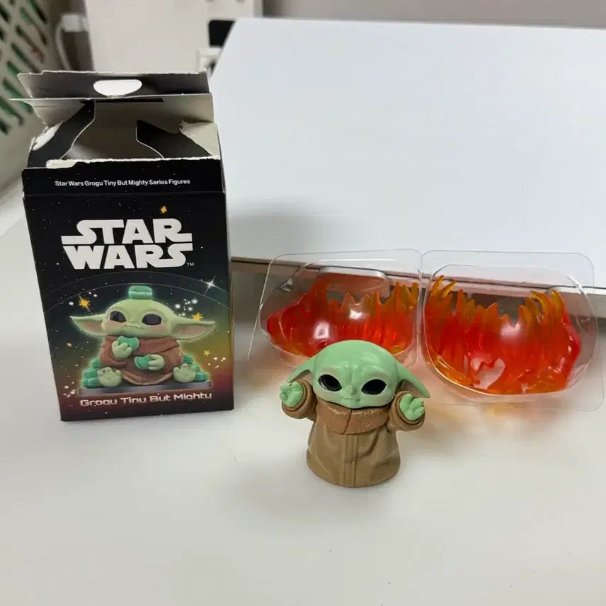 [BUNJANG] Pop Mart Grogu Force Shield Figure / 팝마트 그로구 포스쉴드