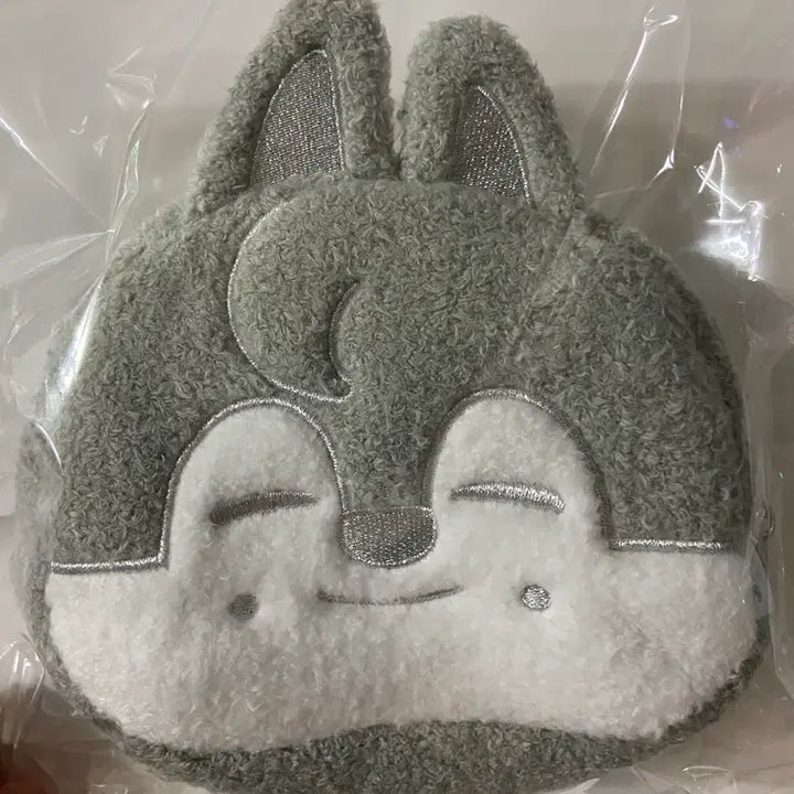 [BUNJANG] Stray Kids Bang Chan Wolf Chan Reversible Face Pouch / 스트레이키즈 방찬 울프찬 리버시블 페이스파우치 원가양도