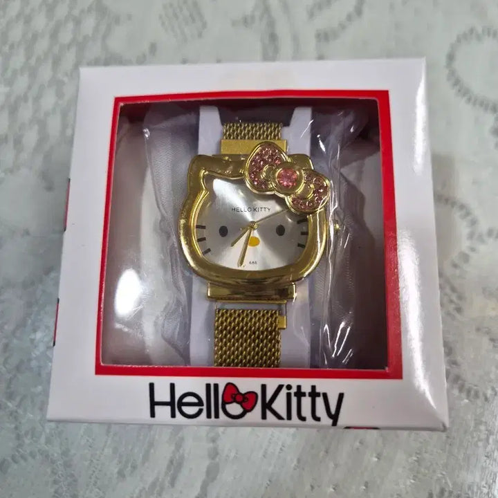 [BUNJANG] Hello Kitty Gold Wristwatch / 헬로 키티 골드 손목 시계
