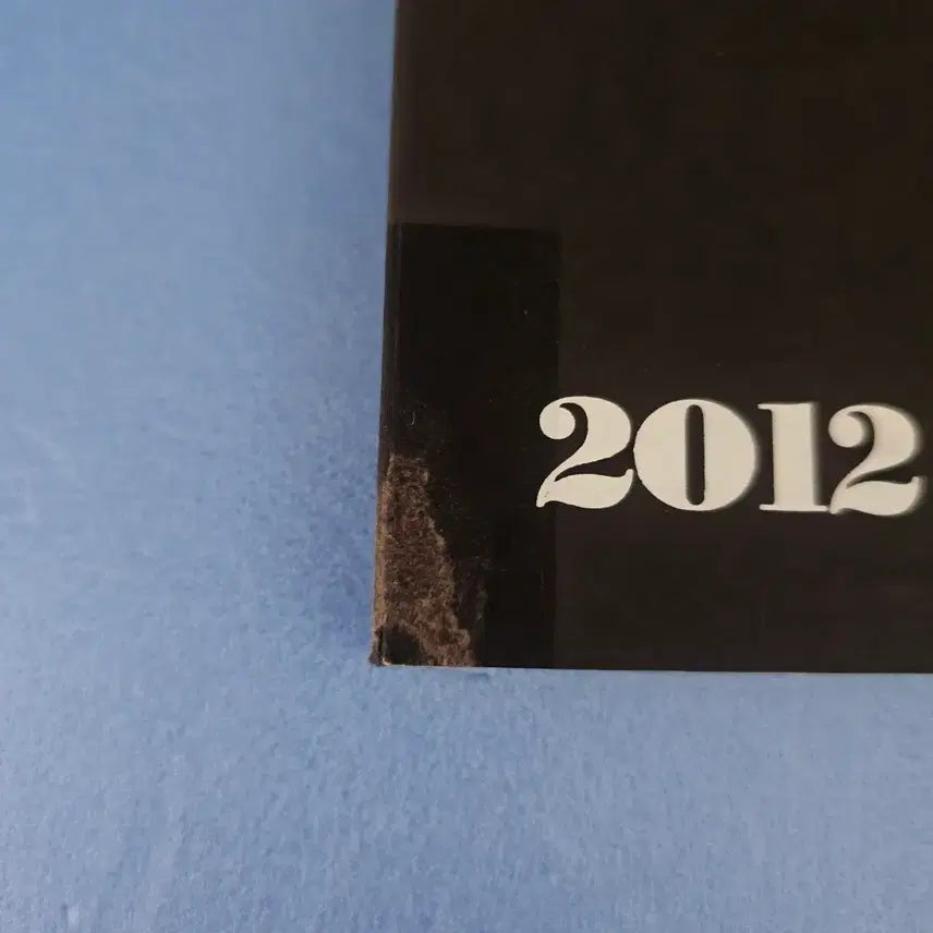 [BUNJANG] Kara Karadise 2012 Calendar Photobook / 카라 2012 카라다이스 캘린더 포토북 karadise