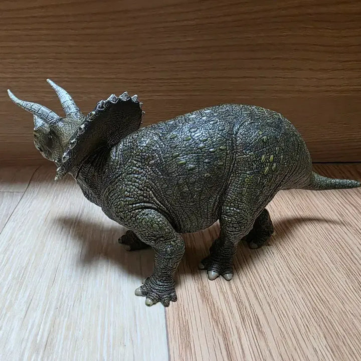 [BUNJANG] Papo Triceratops Figure (First Edition) / 파포(papo)트리케라톱스