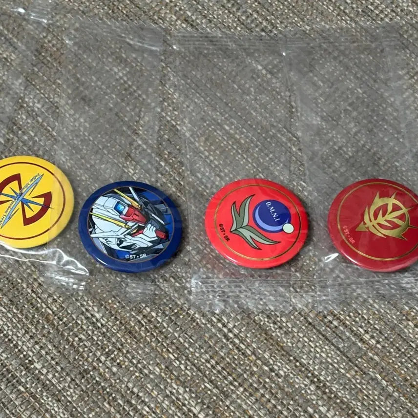 [BUNJANG] Gundam 4-Type Can Badge Set / 건담 캔뱃지 4종 일괄