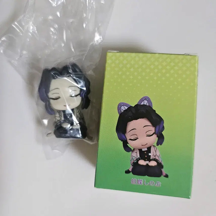 [BUNJANG] Demon Slayer Shinobu Mini Figure / 귀멸의 칼날 시노부 미니 피규어