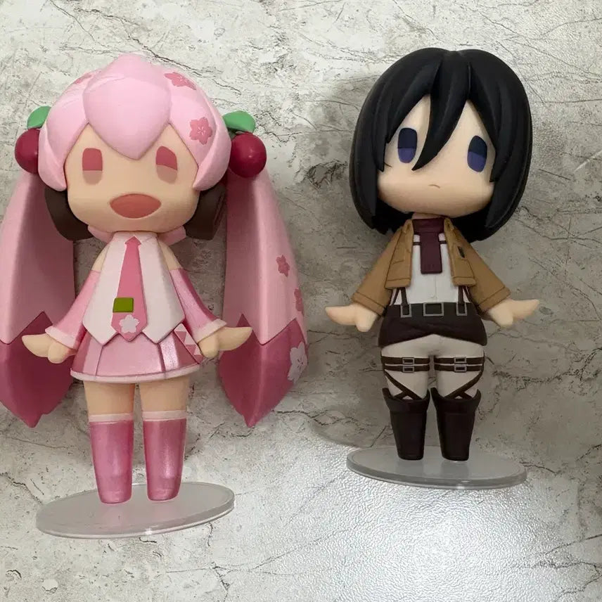 [BUNJANG] Hello Good Smile Mikasa Ackermann Sakura Miku Bundle Set (No Box) / 헬로굿스마일 미카사 사쿠라미쿠 노박스 일괄