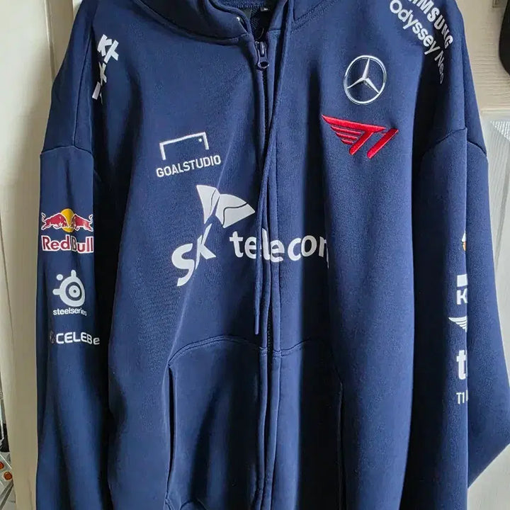 [BUNJANG] T1 2023 MSI Hooded Uniform Jersey (XL) / T1 2023 MSI 후드집업 유니폼 논마킹 팝니다(XL)