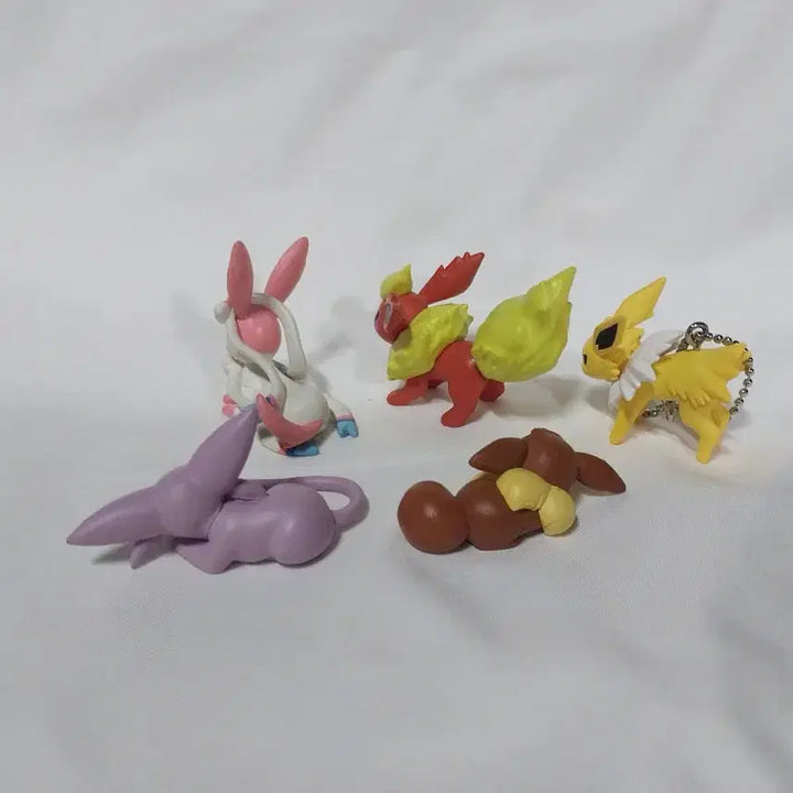 [BUNJANG] Pokemon Eeveelutions Figure 5-Set Bundle / 포켓몬스터 이브이즈 피규어 5종 세트 일괄 가챠 부스터 님피아 에브이 쥬피썬더 잠자는 주렁주렁 대롱