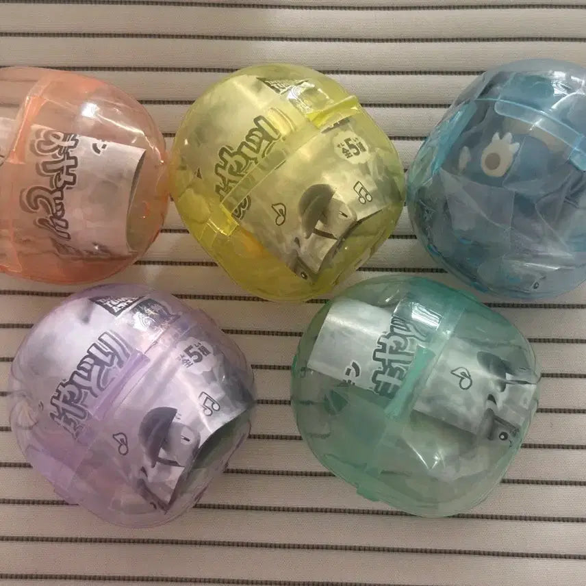 [BUNJANG] Pokemon "Rainy Day" Gachapon Figure Set (5 Types, Sealed) / 포켓몬 보슬보슬 비 피하기 피규어 가챠 5종 세트 캡슐 미개봉