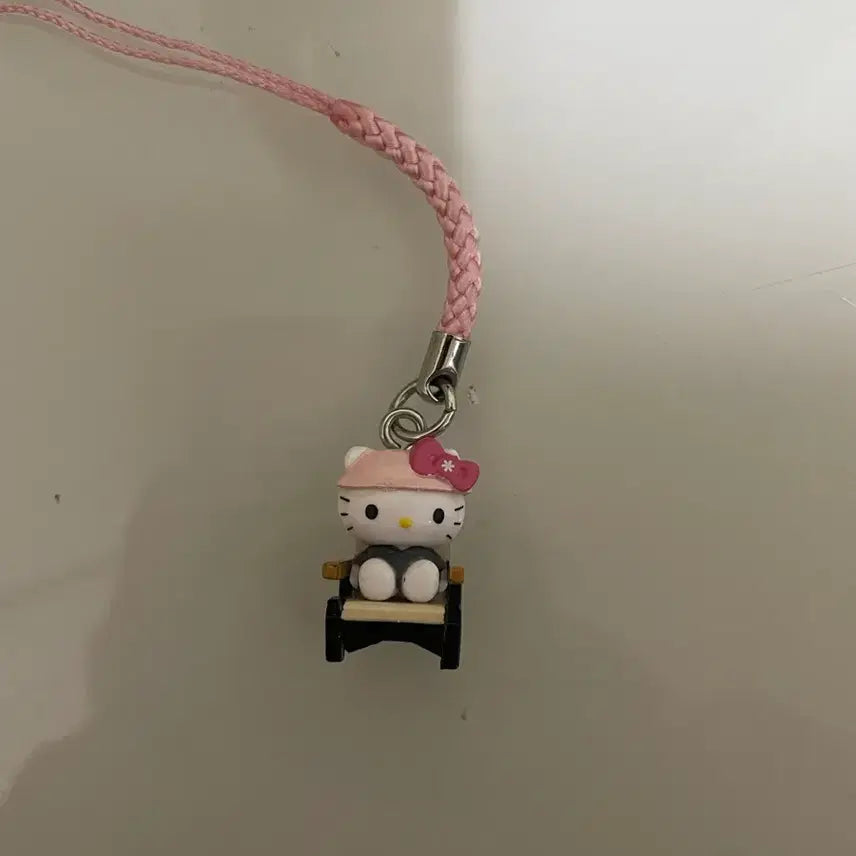 [BUNJANG] Hello Kitty x Snow Peak Collaboration Phone Charm Keychain / 키티 스노우피크 콜라보 핸드폰 고리 키링