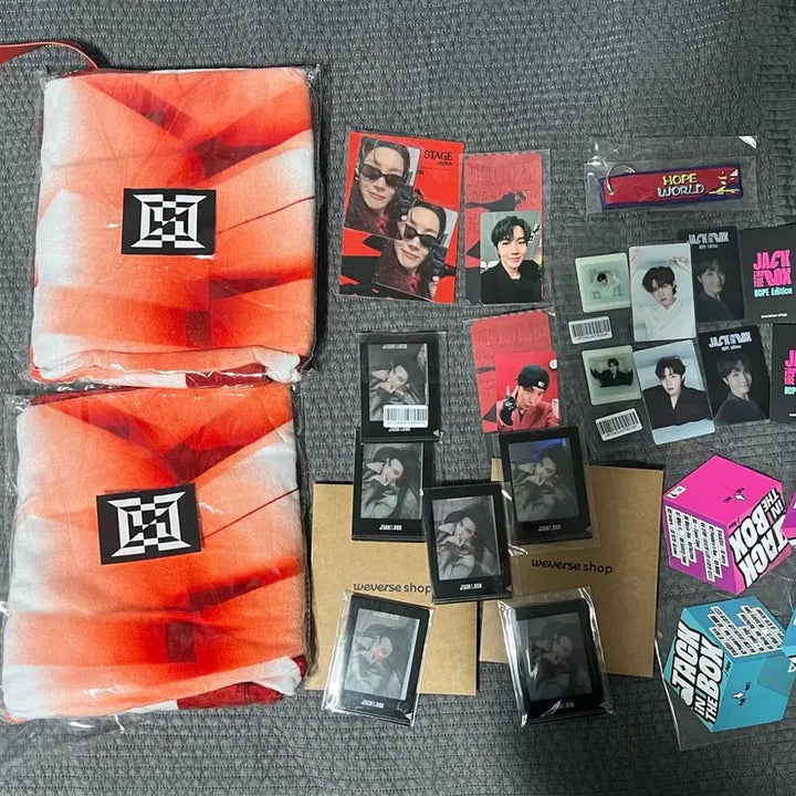 [BUNJANG] BTS J-Hope Concert &amp; Album POB Bundle Set / 방탄 bts 제이홉 j-hope 콘서트 특전 앨범특전  일괄