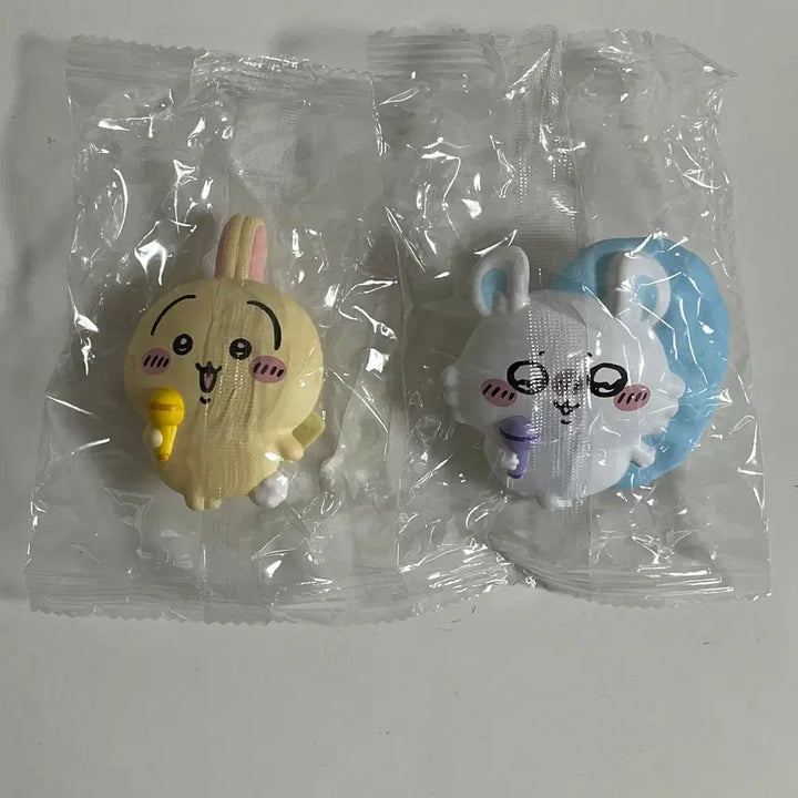 [BUNJANG] Chiikawa Usagi Momonga Light Clip Gacha Set (2 Types) / (2종세트) 치이카와 라이트 클립 가챠 우사기 모몽가