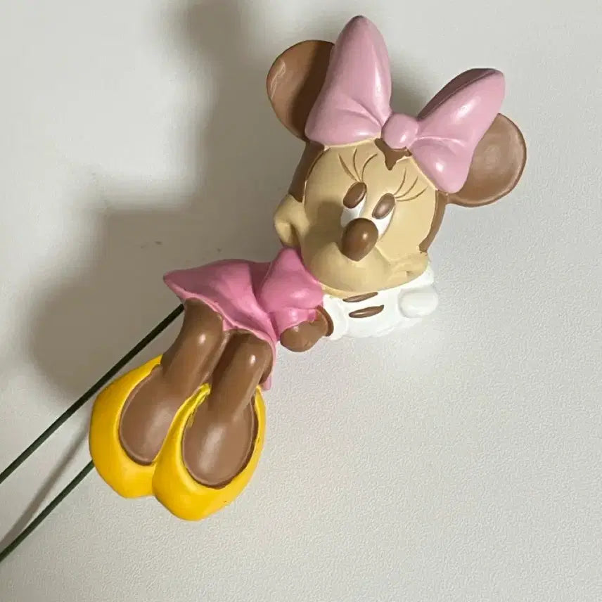 [BUNJANG] Disney Minnie Mouse Ceramic Garden Pick / Bookmark / [가격고정] 디즈니 미니마우스 도자기 가득픽 화분픽 책갈피 고전완구 피규어 도자기 인형  빈티지 소품