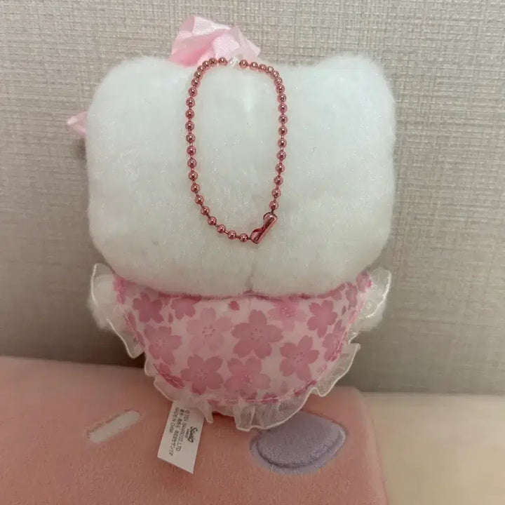 [BUNJANG] Hello Kitty Sakura Mascot Doll / 헬로키티 사쿠라 벚꽃 마스코트 인형