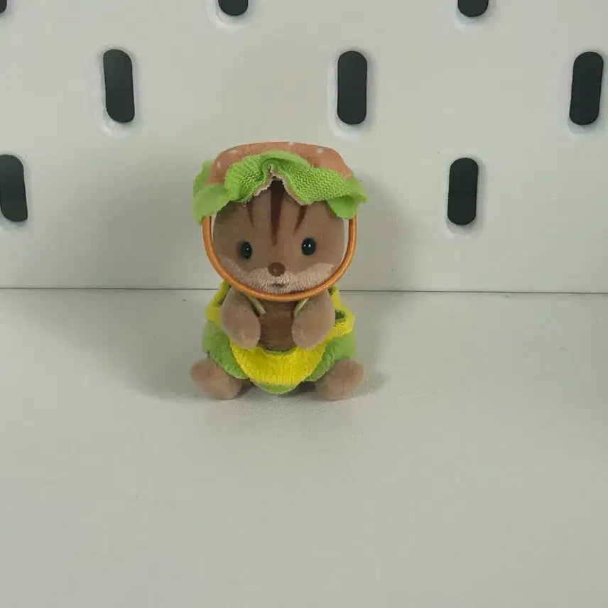 [BUNJANG] Sylvanian Families Hamburger Blind Pack Baby Squirrel / 실바니안 실바니아 패밀리 햄버거 블라인드팩 아기 다람쥐