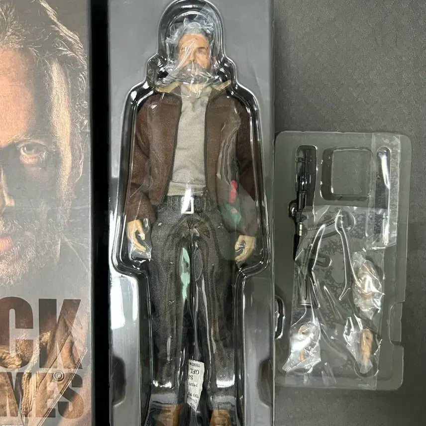 [BUNJANG] Threezero The Walking Dead Season 5 Rick Grimes Figure / 쓰리제로 워킹데드 시즌5 릭 그라임스